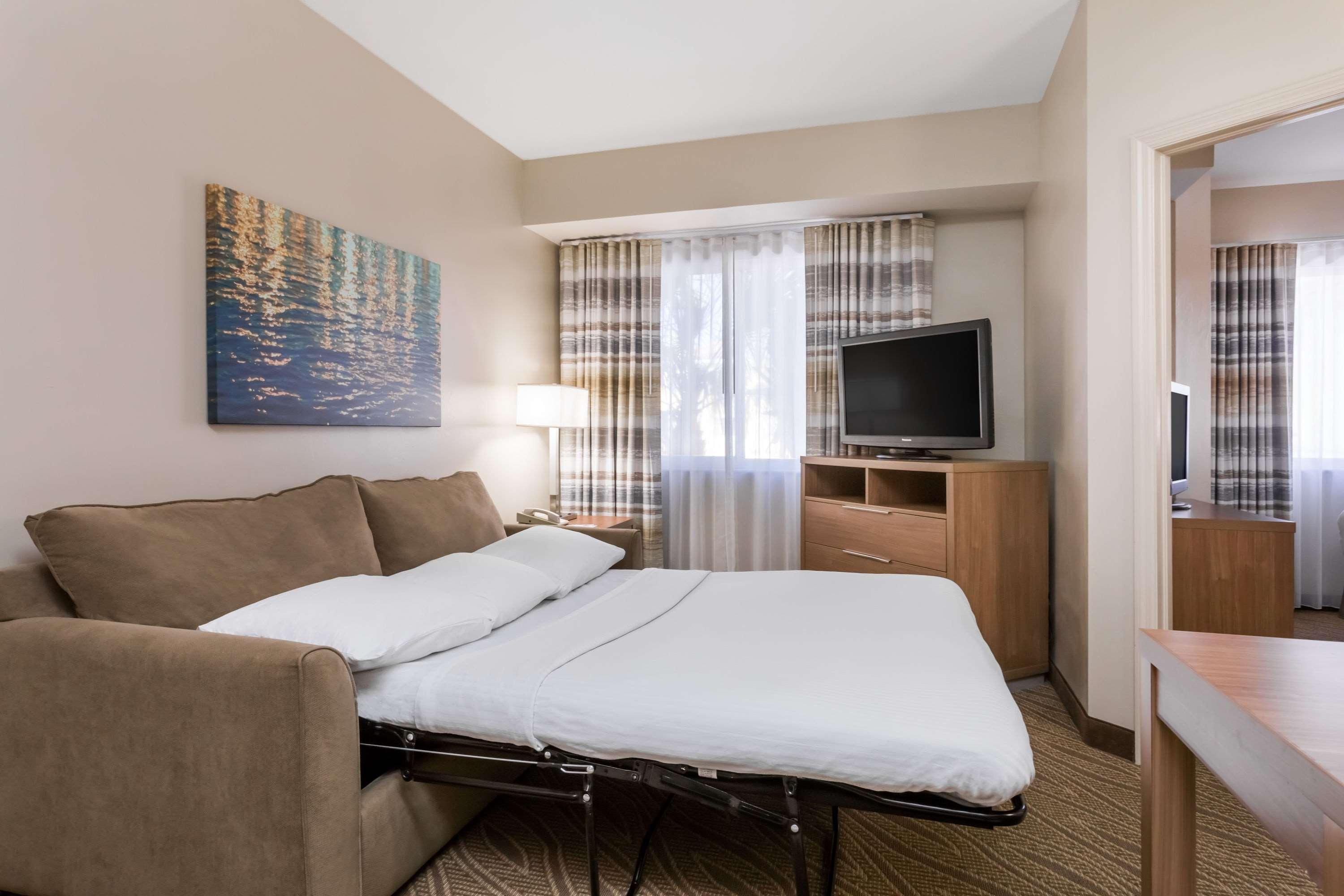 ฮอว์ทอร์น สวีท บาย วินด์แฮม เนเปิลส์ Hotel ภายนอก รูปภาพ
