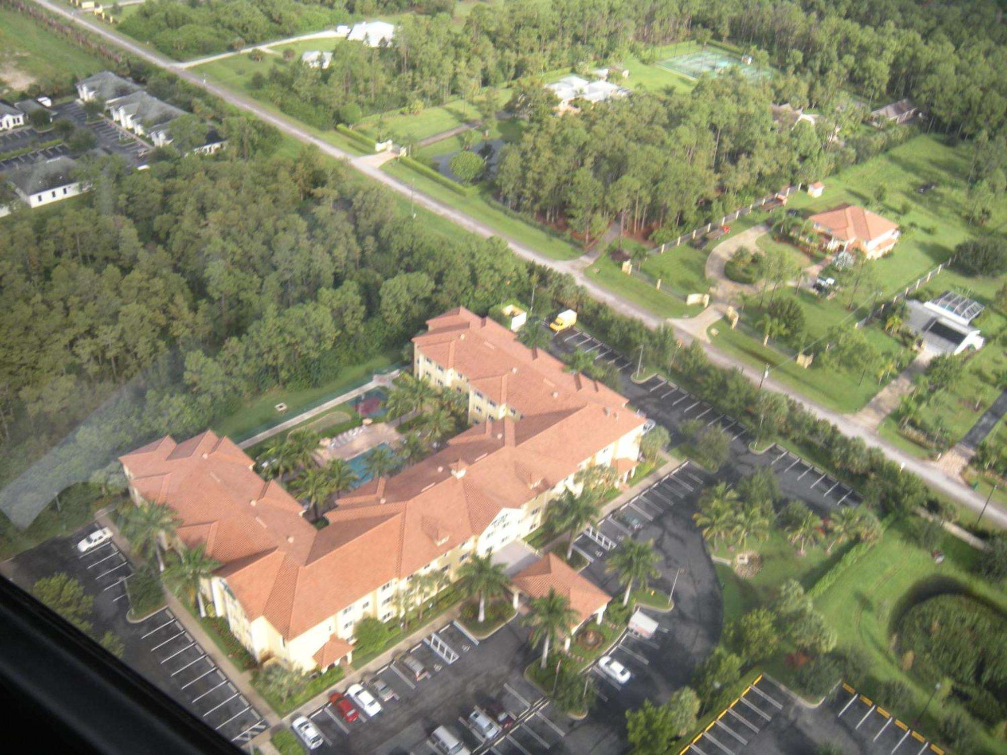 ฮอว์ทอร์น สวีท บาย วินด์แฮม เนเปิลส์ Hotel ภายนอก รูปภาพ